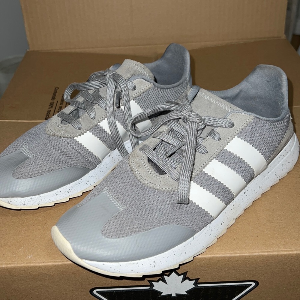 Adidas grey sneakers